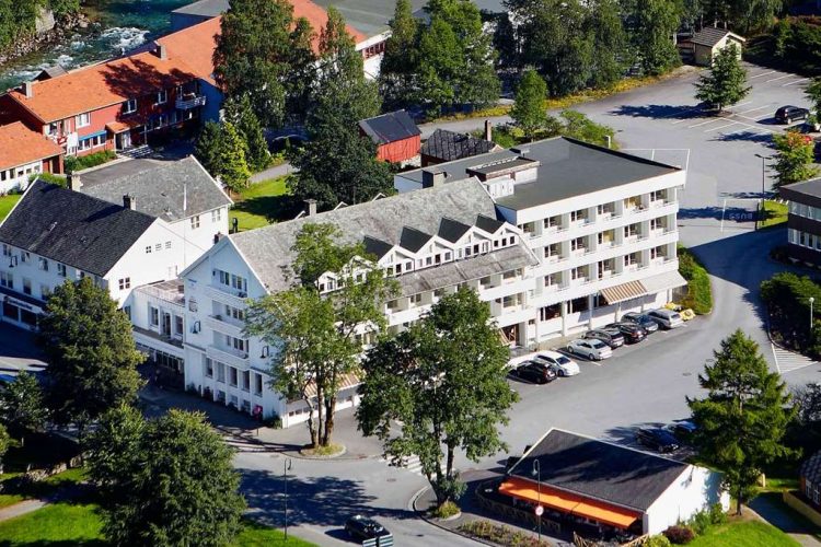 FIRST HOTEL KINSARVIK