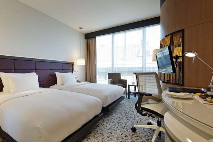 Doubletree By Hilton Hotel Istanbul, Room And Board Moda Twin Bed
