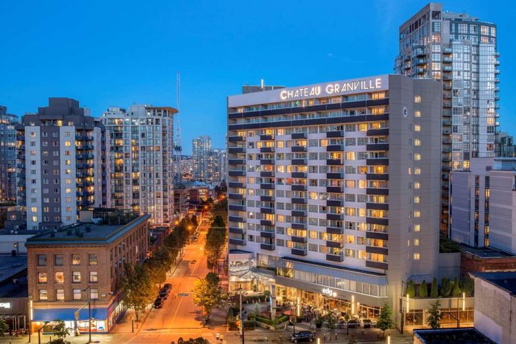 Stay with us in downtown Vancouver and enjoy the breath taking city views