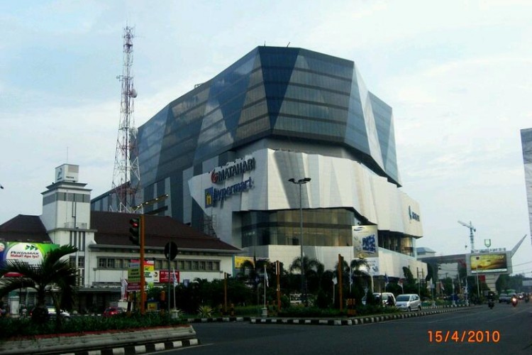 Hotel in Semarang  Crowne Plaza  SEMARANG  TiCATi com